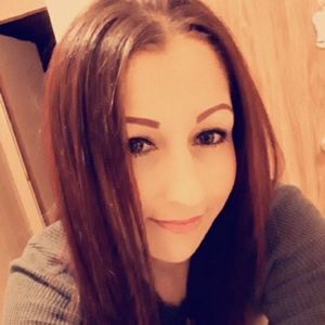 Meet your Posher, Elaine